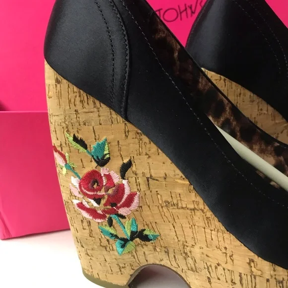 Betsey Johnson platform wedge heels rose rockabilly pinup peep toe vintage shoes